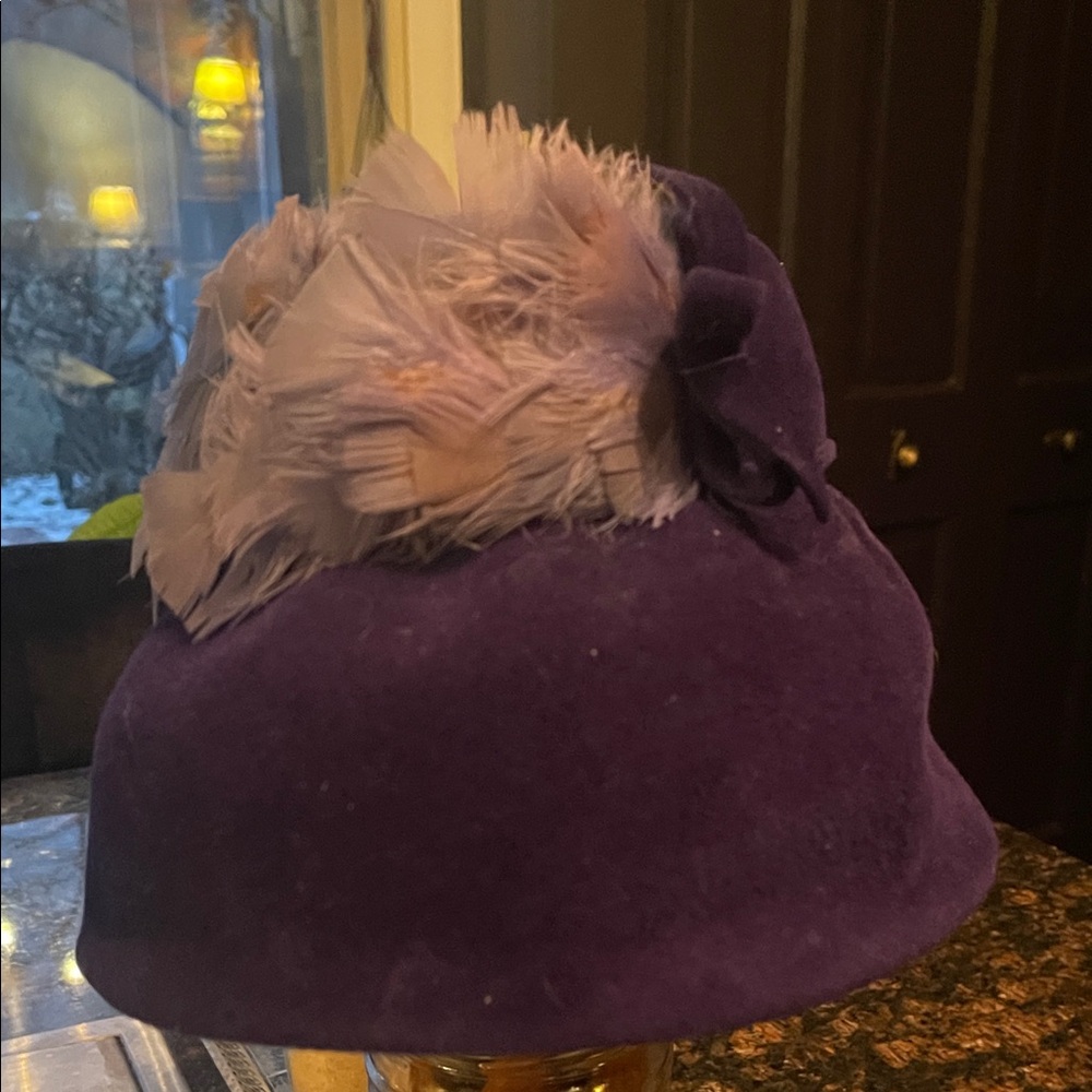 Chic Women's Purple Hat with Feather Accents